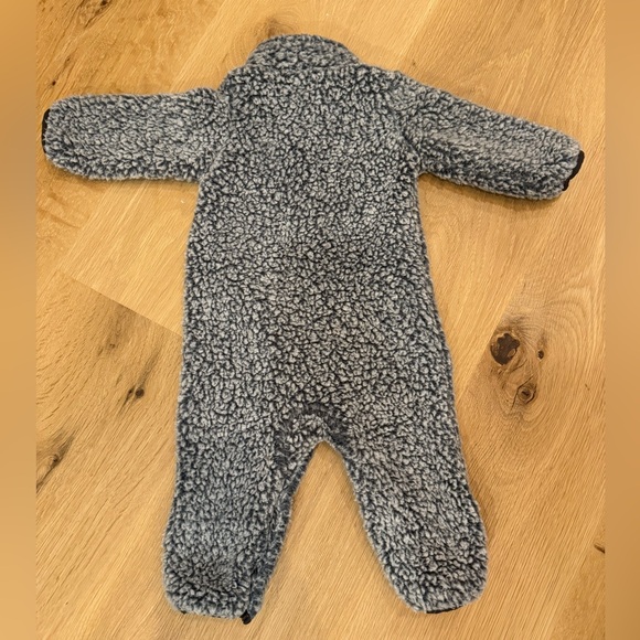 Carter’s Sherpa Jumpsuit Size 6 Months - Picture 4 of 4